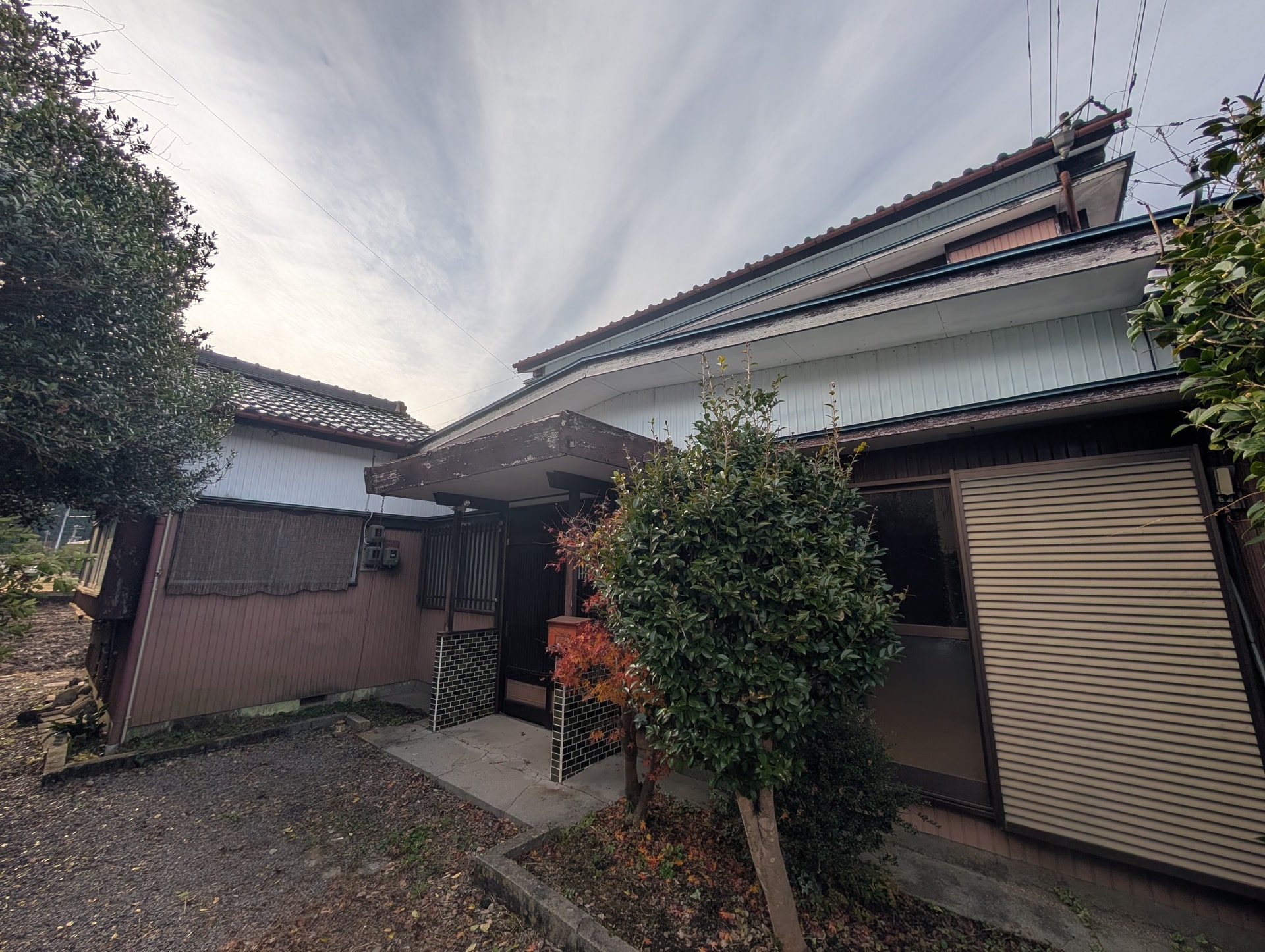 スーパー徒歩圏内の田畑付きの物件の写真