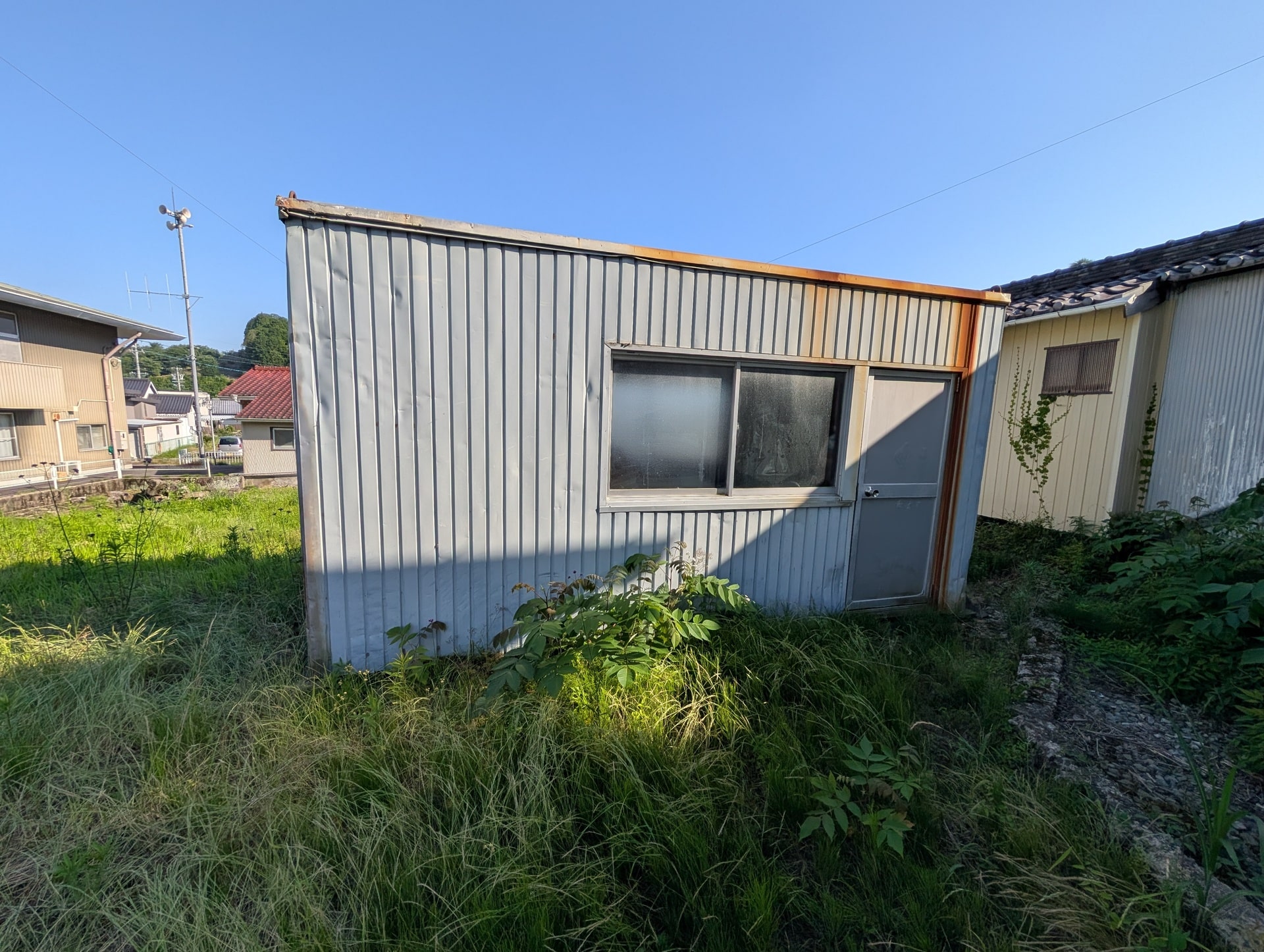 小屋・畑付きの168坪の土地 コンテナハウス